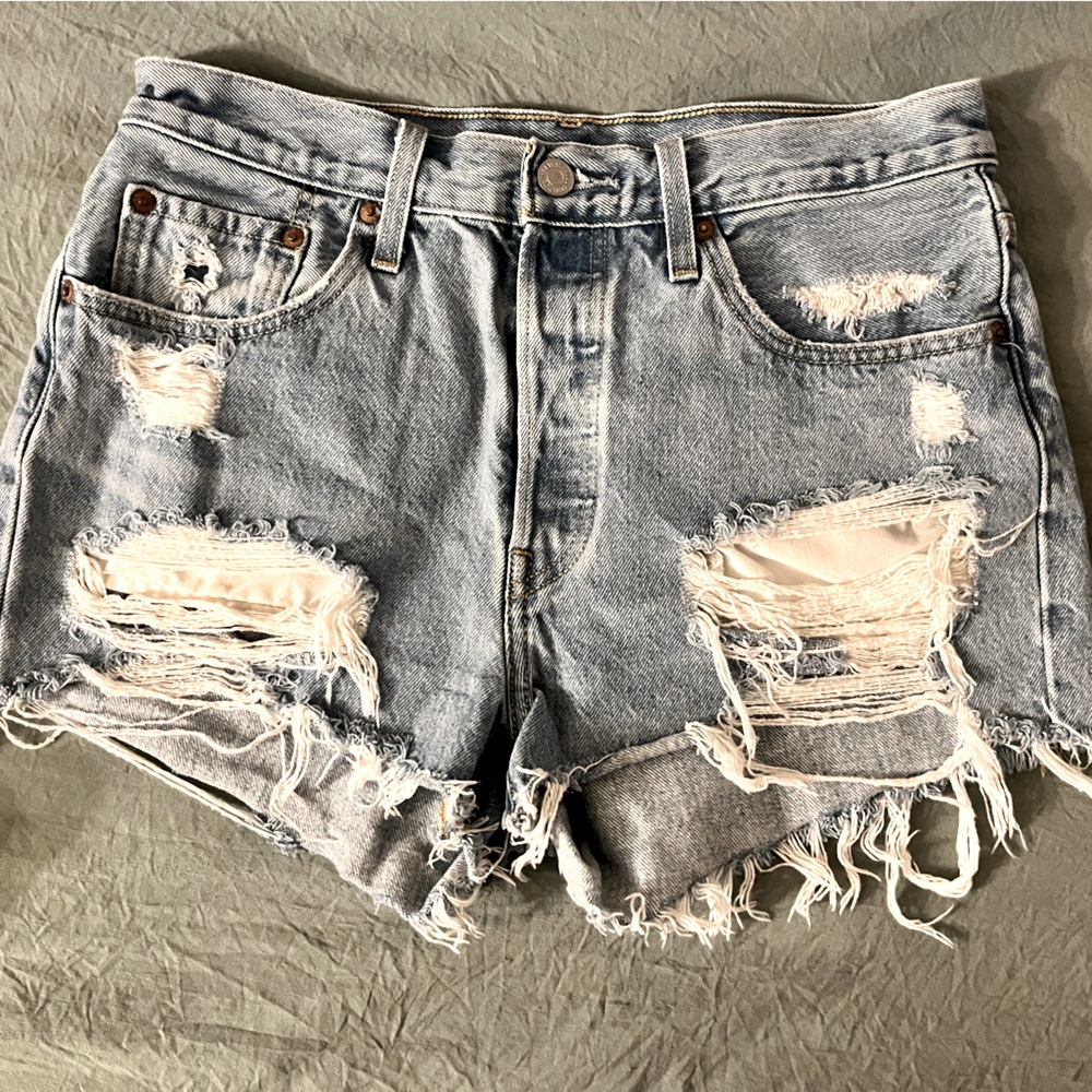 Levi’s Distressed Jean Shorts Size 28 Waist
